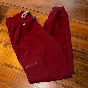 Women’s figs Zamora jogger burgundy xxs